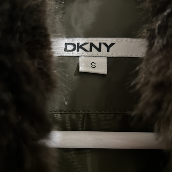 New puffer jacket - Picture 3 of 4